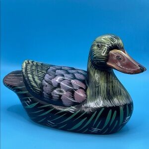 Wooden Duck Figurine home decor.